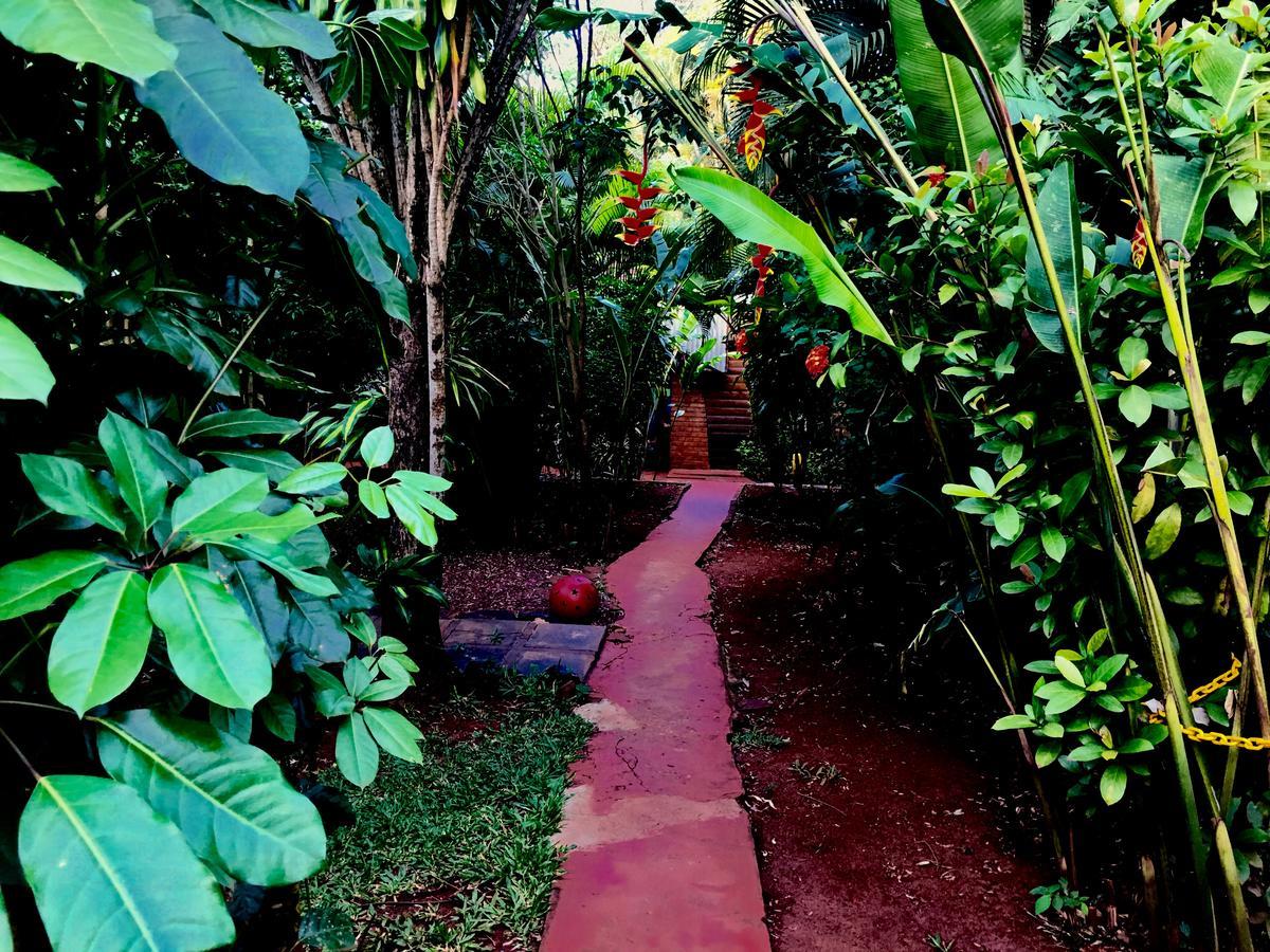 Garden Stone Vandrehjem Puerto Iguazú Eksteriør billede